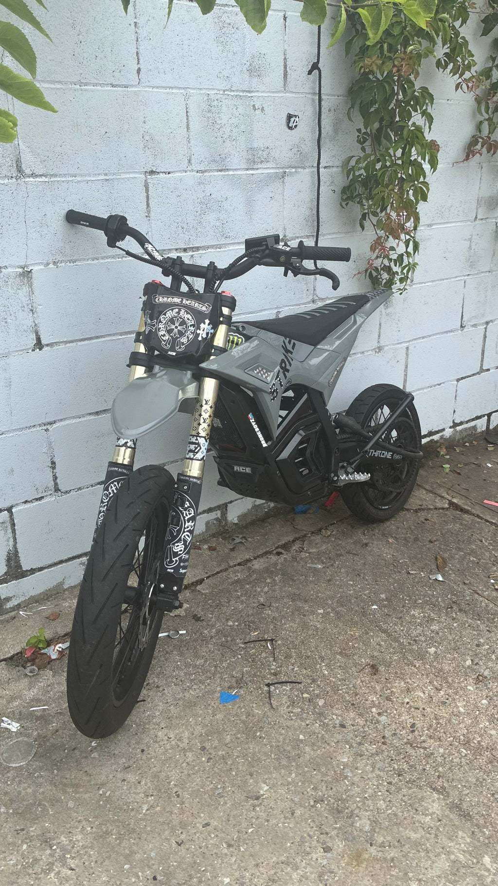 Fork LV decals