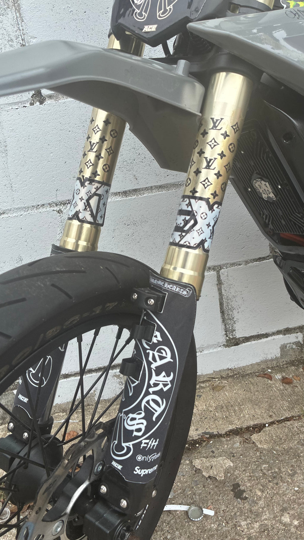 Fork LV decals