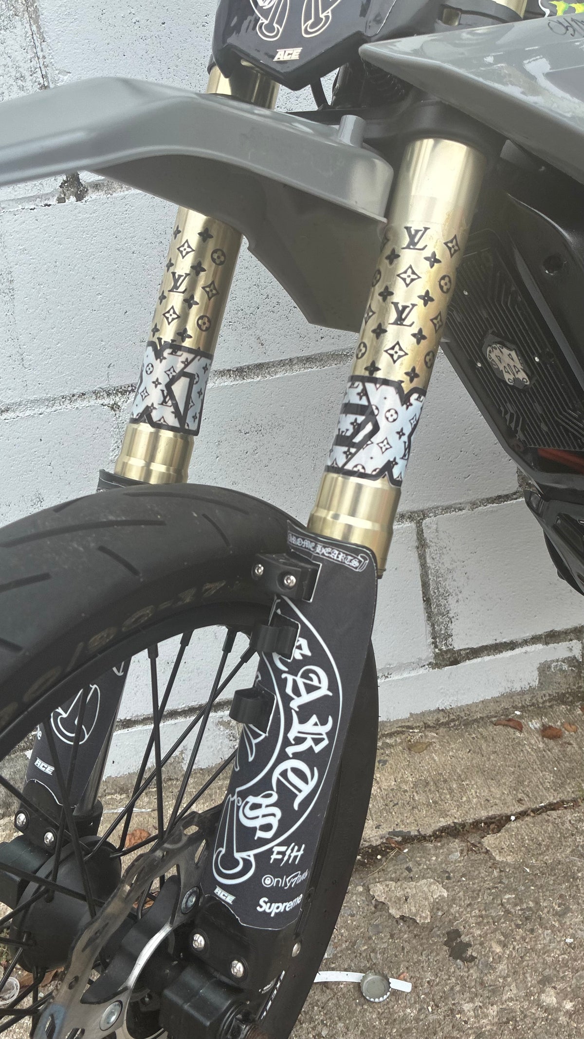 Fork LV decals